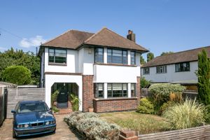 Elm Tree Avenue, Esher- click for photo gallery
